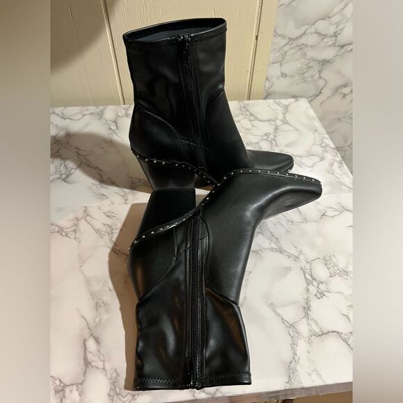 Charles By Charles David Varick Bootie Size 11 - Picture 3 of 9